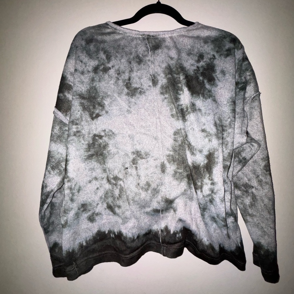 Gray and Green Tie-Dye Sweatshirt - Picture 4 of 5